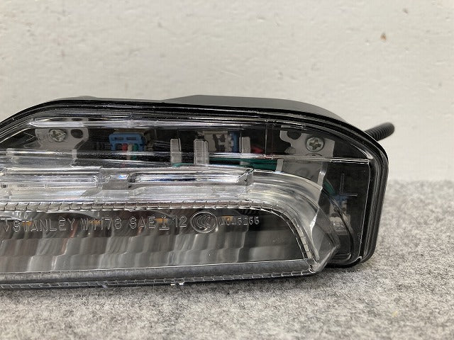 スカイライン/SKYLINE V37/YV37/HV37/HNV37/ZV37 純正 後期 左 ウィンカー LED ランプ/ライト STANLEY W1176 日産(146402)