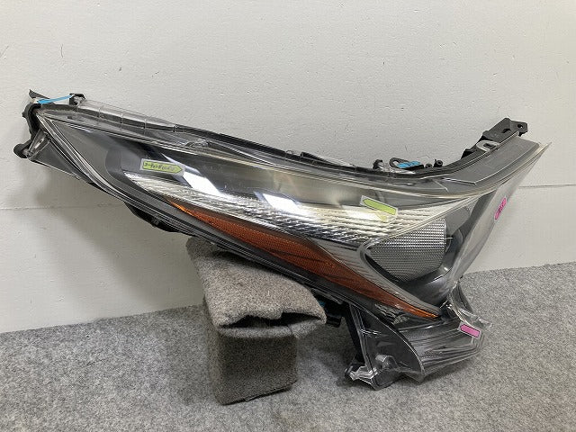 プリウス 50系/ZVW50/ZVW51/ZVW55 純正 右 ヘッドライト/ランプ レベライザーLED 刻印C1 KOITO 47-75 トヨタ(146417)