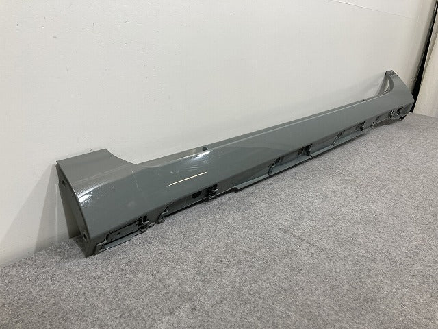 アクア/AQUA MXPK10/MXPK11/MXPK15/MXPK16 純正 左 サイドステップ/サイドスカート 75860-52080 ダークグレー 1L7 トヨタ(146427)