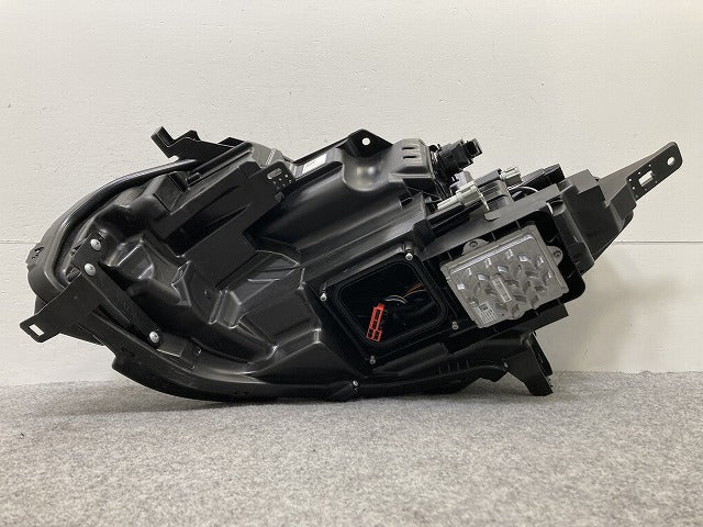 オーラ AURA/ノート NOTE FE13/FSNE13/E13/SNE13 純正 右 ヘッドライト/ランプ レベライザーLED 刻印C ICHIKOH 1994 日産(146473)