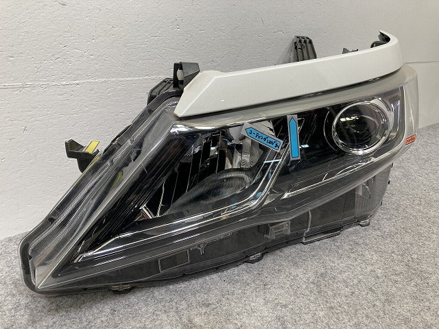 セレナ C27 e-POWER/HC27/HFC27 オーテック/GC27/GNC27 純正 前期 左 ヘッドライト/ランプ LED レベライザー 刻印Z 100-23721(146477)