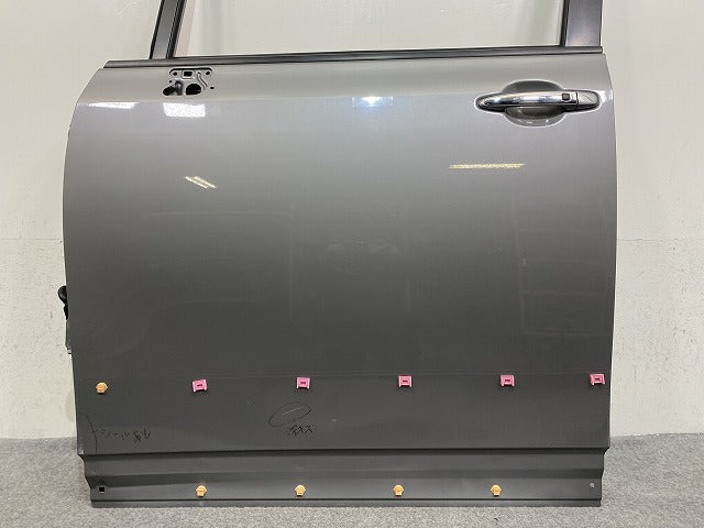ヴォクシー VOXY 70系/ZRR70G/ZRR75G/ZRR70W/ZRR75W 純正 左 フロント ドア 内張り付 グレーメタリック 1G3 トヨタ(146487)