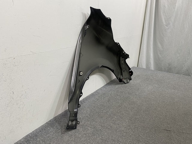 ハリアー 80系/G/Z/MXUA80/MXUA85/AXUH80/AXUH85 PHEV/AXUP85 純正 左 フロント フェンダー プレシャスブラックパール 219 トヨタ(146498)