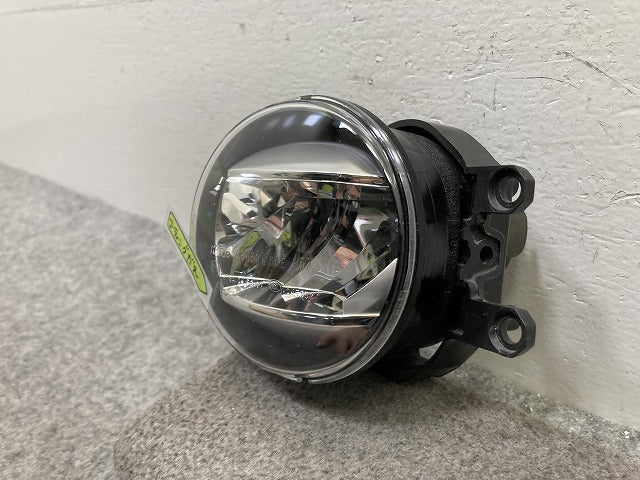 ヴェルファイア 30系/AGH30W/AGH35W/GGH30W/GGH35W 純正 左 フォグランプ/フォグライト LED KOITO 48-150 トヨタ(146516)