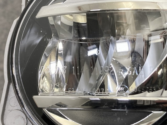 純正 右 フォグランプ/フォグライト LED KOITO 114-11092 ダイハツ/トヨタ/ホンダ/スバル/スズキ 汎用(146518)