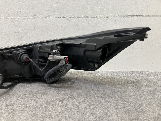 セレナ C27 e-POWER/HC27/HFC27 オーテック/GC27/GNC27 純正 後期 右 ウィンカー LED 刻印W KOITO 210-23785 26120-5TT5A 日産(146525)