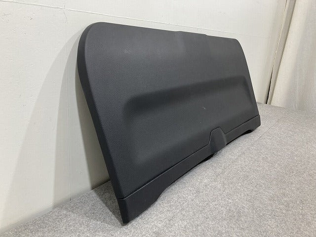 セレナ C27 e-POWER/HC27/HFC27 オーテック/GC27/GNC27 純正 リア バックドア トリム 内張り 909017DA0A 素地 日産(146537)
