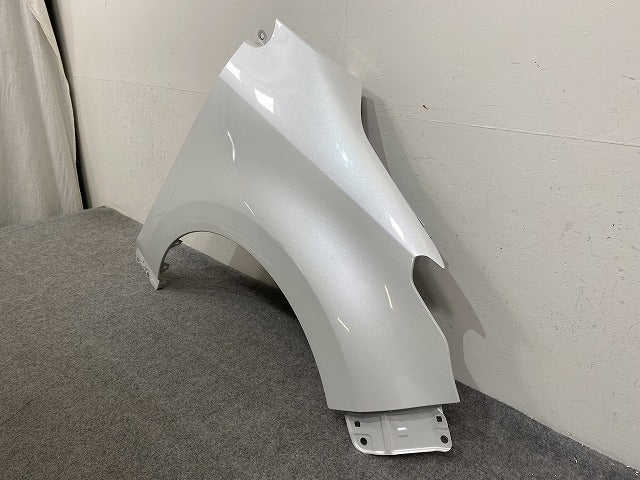 ヤリス KSP210/MXPA10/MXPA15/MXPH10/MXPH15 MXPH14/MXPH17 純正 右 フロント フェンダー プラチナホワイトパールマイカ(146539)