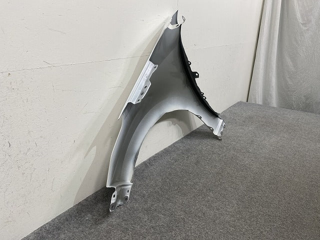 ヤリス KSP210/MXPA10/MXPA15/MXPH10/MXPH15 MXPH14/MXPH17 純正 右 フロント フェンダー プラチナホワイトパールマイカ(146539)
