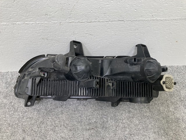 970 パナメーラ S/PORSCHE 2009-2011 純正 右 フォグランプ/フォグライト LED ZKW 997.631.084.01 ポルシェ(146540)