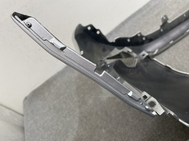 シエンタ 170系/NSP170G/NCP175G ハイブリッド/NHP170G 純正 前期 フロント バンパー 52119-52890 シルバーメタリック 1F7 トヨタ(146553)