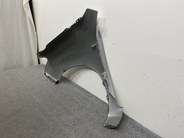 サクシード/プロBOX/プロボックス 160系/NCP160/NCP165/NSP160/NSP165 純正 右 フロント フェンダー シルバーマイカメタリック146560)