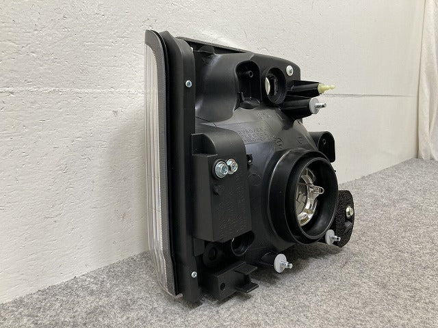 新品!サンバー TT1/TT2/TV1/TV2 純正 左 ヘッドライト/ランプ ハロゲン MITSUBA VC02-001 84912TC220 スバル(146571)