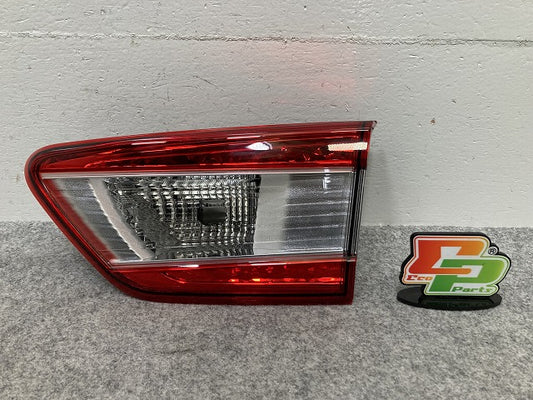 インプレッサ GT/GT2/GT3/GT6/GT7 純正 右 テールランプ/ライト/レンズ ハロゲン MOBIS FBM924-36 84912FL061 スバル(146574)