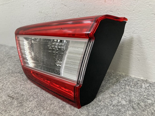 インプレッサ GT/GT2/GT3/GT6/GT7 純正 右 テールランプ/ライト/レンズ ハロゲン MOBIS FBM924-36 84912FL061 スバル(146574)