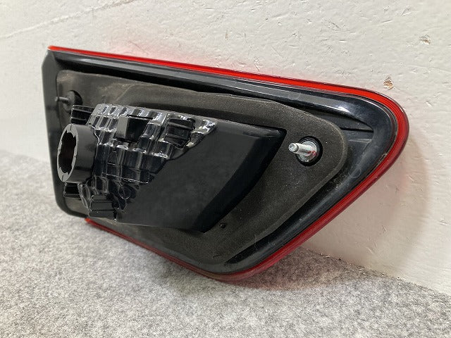 インプレッサ GT/GT2/GT3/GT6/GT7 純正 右 テールランプ/ライト/レンズ ハロゲン MOBIS FBM924-36 84912FL061 スバル(146574)