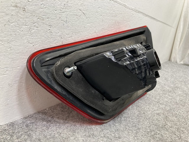インプレッサ GT/GT2/GT3/GT6/GT7 純正 左 テールランプ/ライト/レンズ ハロゲン MOBIS FBM924-35 84912FL071 スバル(146575)