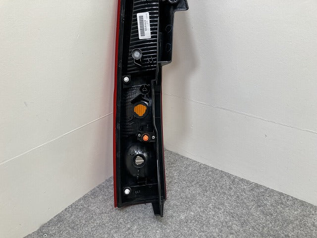 ムーヴ L150S/L152S/L160S 純正 右 テールランプ/ライト/レンズ ハロゲン ICHIKOH 4962 81551-97225 ダイハツ(146586)
