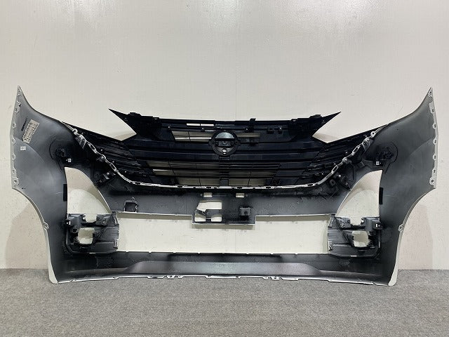 デイズ ハイウェイスター B44W/B45W/B47W/B48W 純正 後期 フロント バンパー グリル付 62022 7MT-0 ホワイトパール QBB 日産(146593)