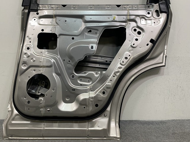 エクストレイル/X-TRAIL T33/SNT33 純正 右 リア ドア バイザー付 シェルブロンド KAY 日産(146597)