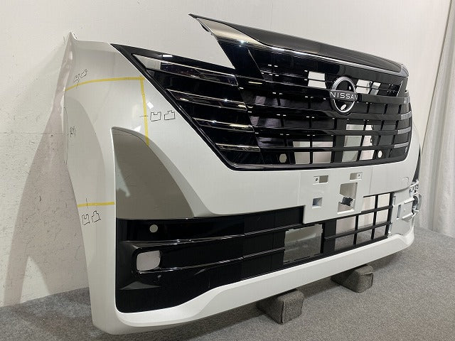 ルークス ハイウェイスター B44A/B45A/B47A/B48A 純正 後期 フロント バンパー グリル付 62022 7NK-0 ホワイトパール QBB 日産(146607)