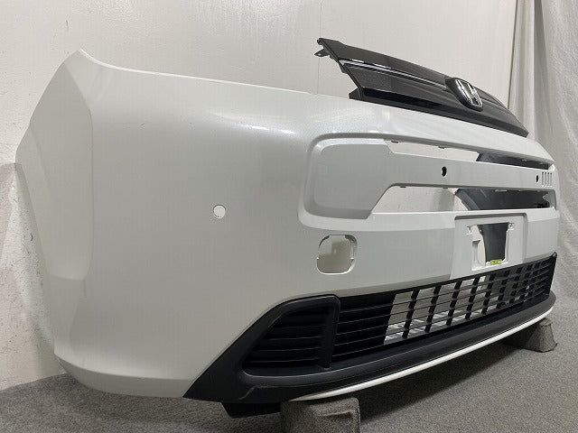フリード エアー/GT1/GT3 e:HEV/GT5/GT7 純正 フロント バンパー グリル付 71101-33F-J000 プラチナホワイトパール NH609P ホンダ(146610)