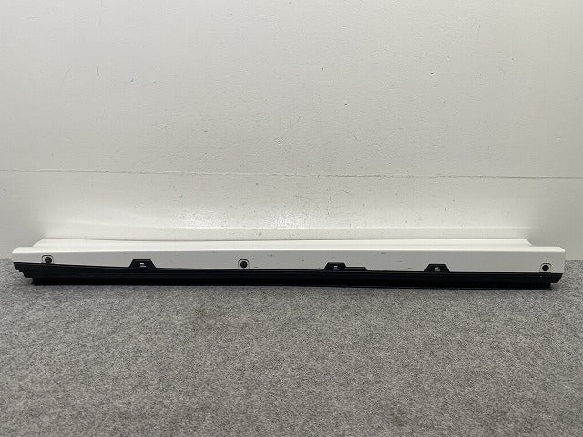 ヴォクシー/ノア 90系/ZWR90W/ZWR95W/MZRA90W/MZRA95W 純正 左 フロント ドア サイドパネル 76904-V1020/1 76904-V1020-A0(146614)