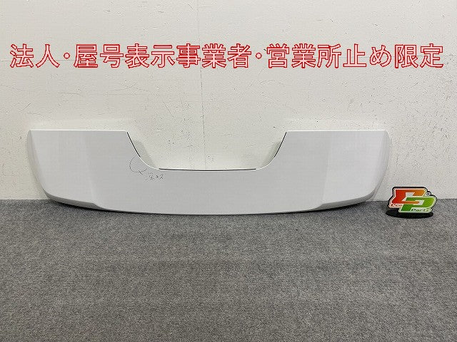 新車取り外し!ランドクルーザー/ランクル FJA300W/VJA300W 純正 リア スポイラー リア ウィング 76085-60130/1プレシャスホワイト(146618)