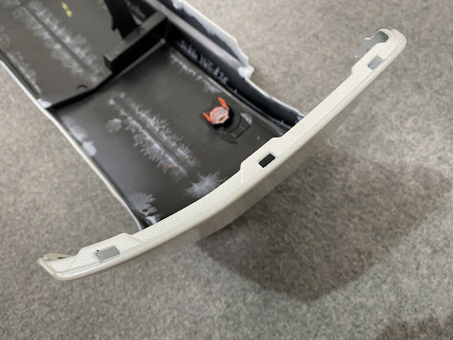 ハイエース 200系/ワイド 純正 リア バンパー ソナー付 52159-26340 ホワイトパールクリスタルシャイン 070 トヨタ(146621)