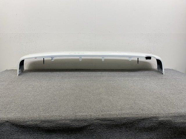 ハイエース 200系/ワイド 純正 リア バンパー ソナー付 52159-26340 ホワイトパールクリスタルシャイン 070 トヨタ(146621)