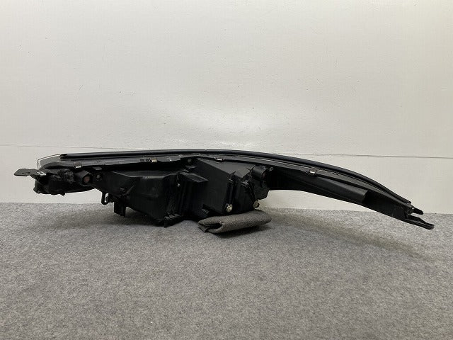 C-HR/CHR G/ZYX10/NGX10/NGX50 純正 中期 右 ヘッドライト/ランプ LED 刻印7 KOITO 10-111 トヨタ(146625)
