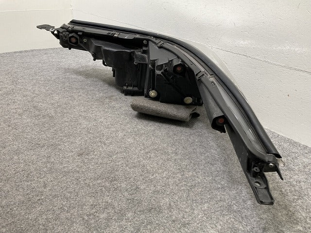 C-HR/CHR G/ZYX10/NGX10/NGX50 純正 中期 右 ヘッドライト/ランプ LED 刻印7 KOITO 10-111 トヨタ(146625)