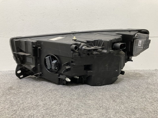 XC40 純正 右 ヘッドライト/ランプ LED 刻印D VALEO 32293921 31655987 ボルボ(146629)