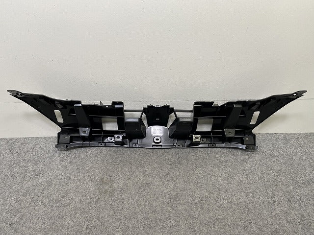 新品!ヤリスクロス MXPB10/MXPB15/MXPJ10/MXPJ15 純正 フロント グリル/ラジエーターグリル ブラケット 53115-52040 素地 トヨタ(146648)