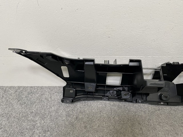 新品!ヤリスクロス MXPB10/MXPB15/MXPJ10/MXPJ15 純正 フロント グリル/ラジエーターグリル ブラケット 53115-52040 素地 トヨタ(146648)