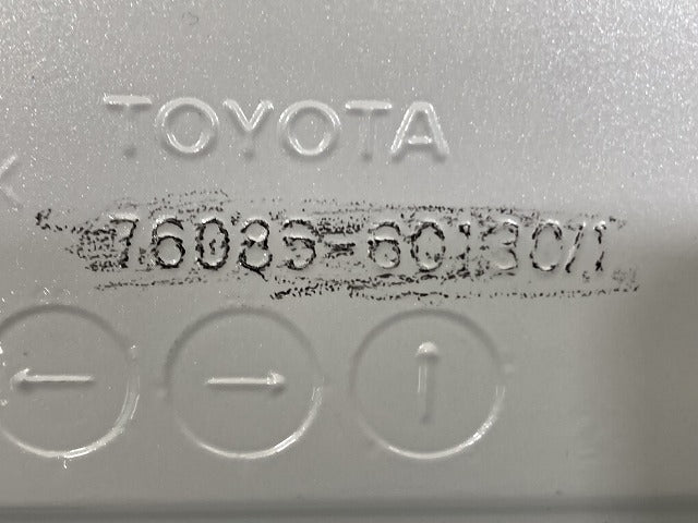 新車取り外し!ランドクルーザー/ランクル FJA300W/VJA300W 純正 リア ルーフスポイラー/ウイング 76085-60130/1(146659)