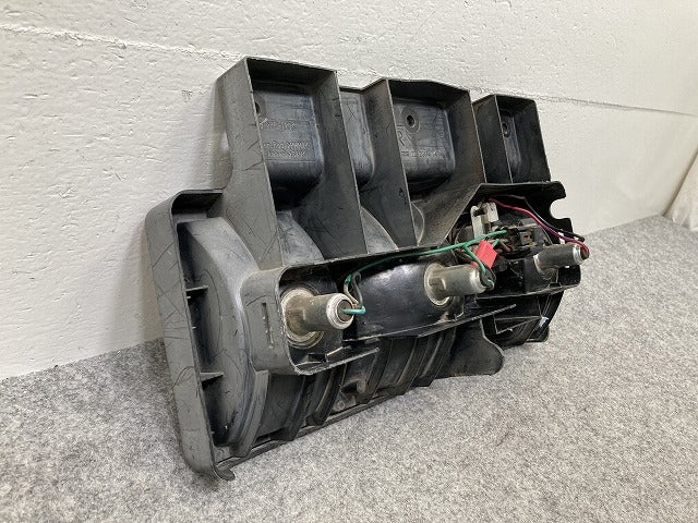 エルフ NPR85/NHR85AN 純正 右 テールランプ/ライト/レンズ ハロゲン KOITO 220-21366 いすゞ(146667)