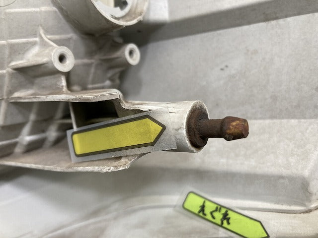 ハイエース 200系 純正 右 ヘッドライト/ランプ ハロゲン レベライザー 刻印55 KOITO 26-126 トヨタ(146685)