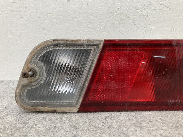 ミニキャブ/トラック U61T/U62T 純正 右 テールランプ/ライト/レンズ LED STANLEY P5729 三菱(146695)