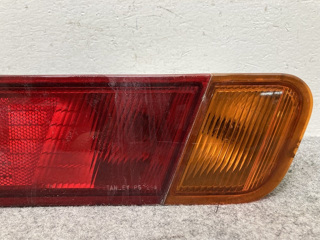 ミニキャブ/トラック U61T/U62T 純正 右 テールランプ/ライト/レンズ LED STANLEY P5729 三菱(146695)