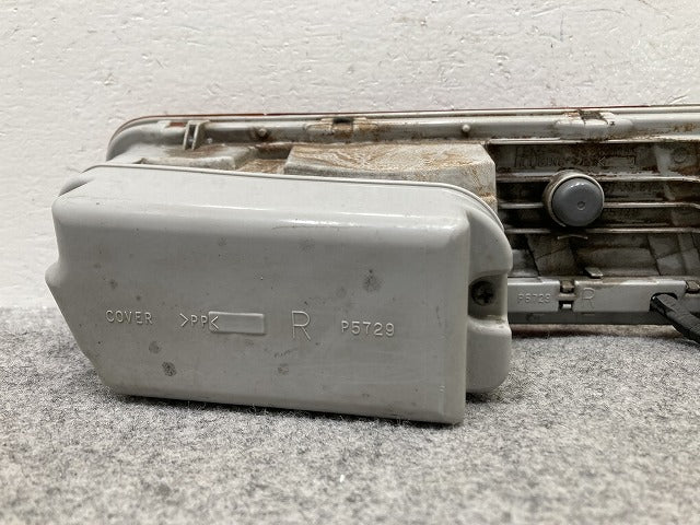 ミニキャブ/トラック U61T/U62T 純正 右 テールランプ/ライト/レンズ LED STANLEY P5729 三菱(146695)