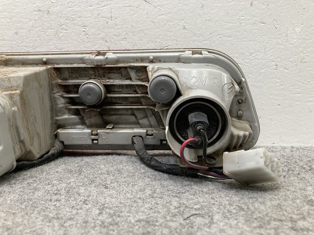 ミニキャブ/トラック U61T/U62T 純正 右 テールランプ/ライト/レンズ LED STANLEY P5729 三菱(146695)