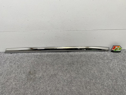 新品!ヴォクシー VOXY 80系/ZRR80W/ZRR85W ZRR80G/ZRR85G 純正 右 ドア パネル サイドウィンドウモール 08165-28010 メッキ トヨタ(146696)