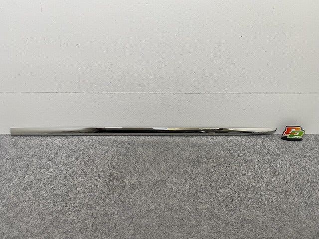 新品!ヴォクシー VOXY 80系/ZRR80W/ZRR85W ZRR80G/ZRR85G 純正 右 フロント ドア サイドウィンドゥモール 08165-28010 メッキ(146697)