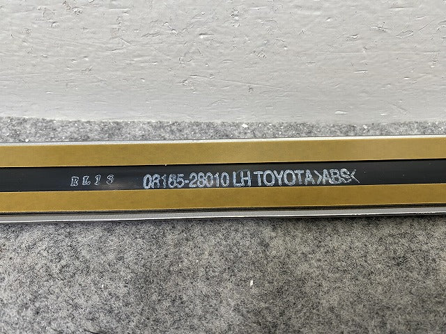 新品!ヴォクシー VOXY 80系/ZRR80W/ZRR85W ZRR80G/ZRR85G 純正 左 リア ドア サイドウィンドゥモール 08165-28010 メッキ トヨタ(146706)