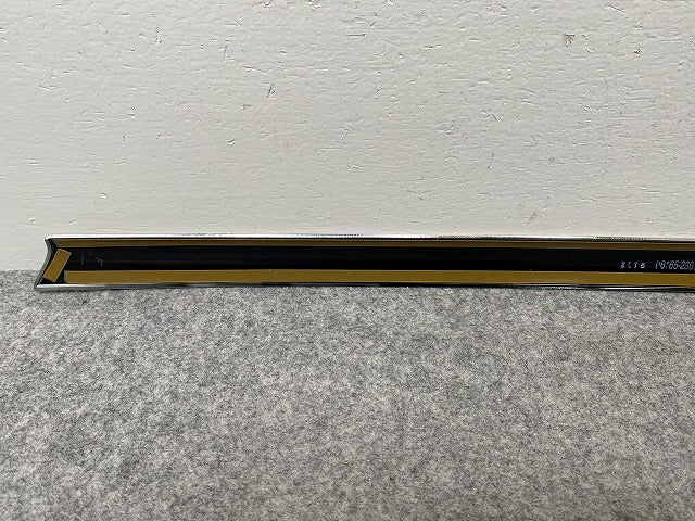 新品!ヴォクシー VOXY 80系/ZRR80W/ZRR85W ZRR80G/ZRR85G 純正 左 リア パネル サイドウィンドゥモール 08165-28010 メッキ トヨタ(146714)