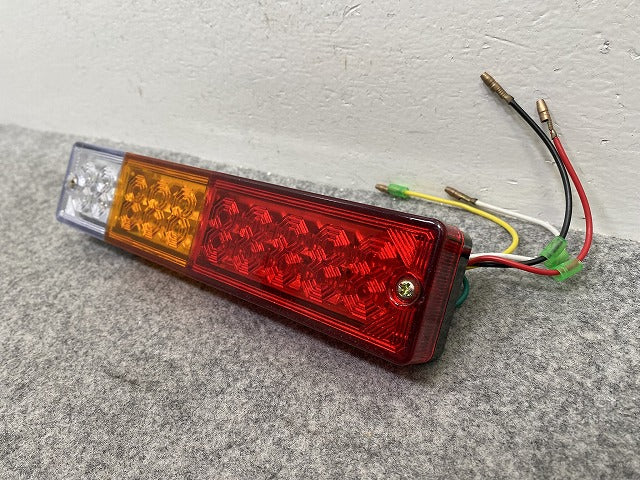 トレーラー/トラック 12V/24V 純正 テールランプ/ライト/レンズ LED 汎用品(146731)