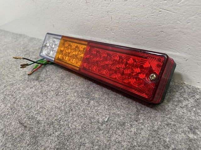 トレーラー/トラック 12V/24V 純正 テールランプ/ライト/レンズ LED 汎用品(146732)