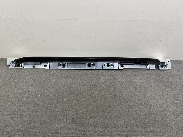 カローラ ツーリング 210系/NRE210W/ZRE212W/MZEA17W/MZEA12W/ZWE214W/ZWE211W/ZWE219W/215W 純正 左 サイドステップ 75860-12100(146743)