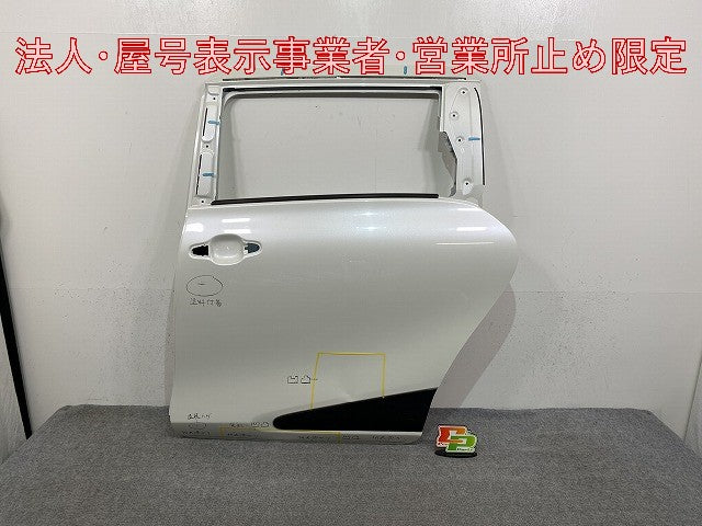 シエンタ 170系/NSP170G/NCP175G ハイブリッド/NHP170G 純正 左 リア ドア ホワイトパールクリスタルシャイン 070 トヨタ(146752)